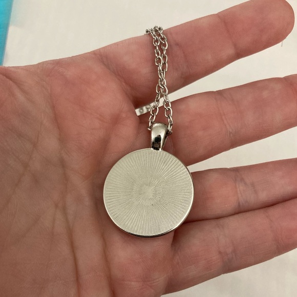 We’re all stories in the end Dr Who necklace - Picture 4 of 4